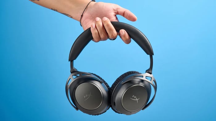 No active noise cancellation in this premium headset.