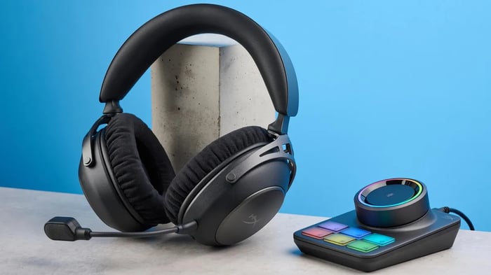 HyperX Cloud Alpha 2 blends sound excellence with innovative design.