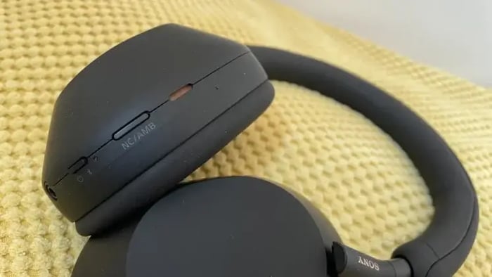 Sony WH-1000XM5 Back