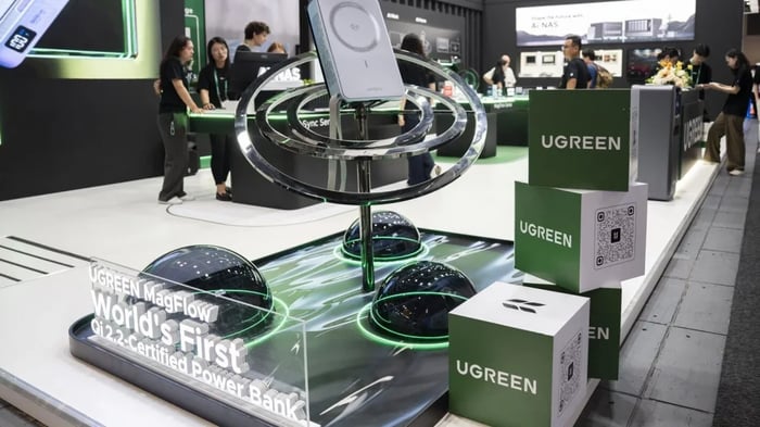 Ugreen MagFlow Qi2.2 Power Bank at IFA