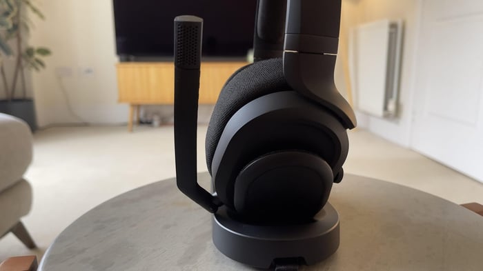 Side-by-side: Fractal Scape, Razer BlackShark V2 Pro, PlayStation Pulse Elite