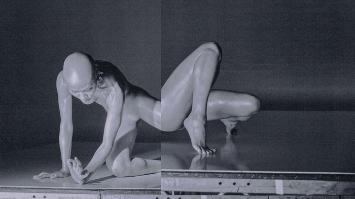 FKA twigs performing live photo by Jordan Hemingway