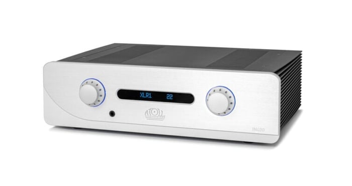 IN400 EVO integrated amplifier showcasing elegant design