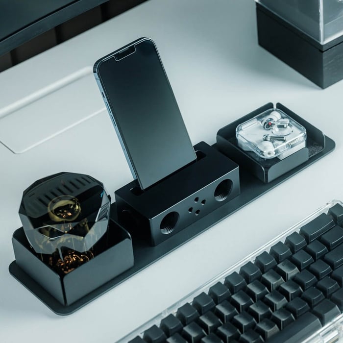 Battery-Free Amplifying iSpeakers - Front