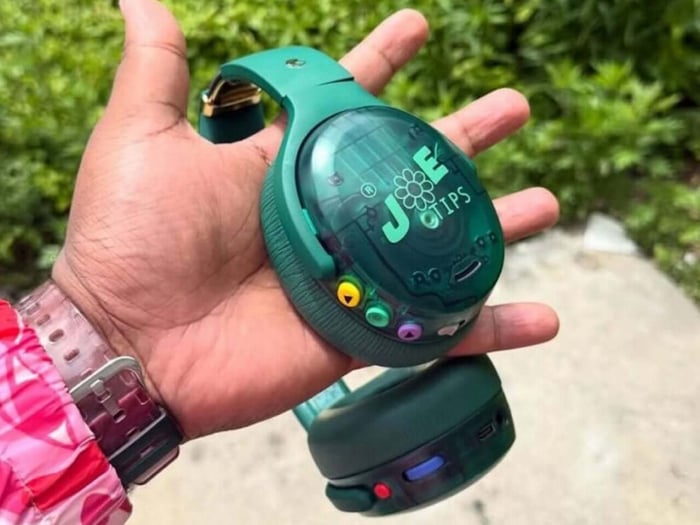 Side angle showcasing translucent emerald shell