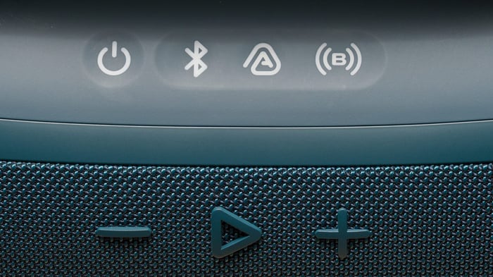 Intuitive and tactile controls with illuminated buttons.