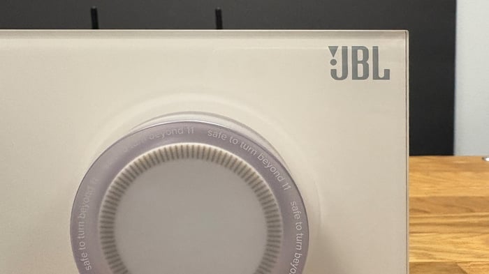 JBL MA7100HP laid out for final thoughts