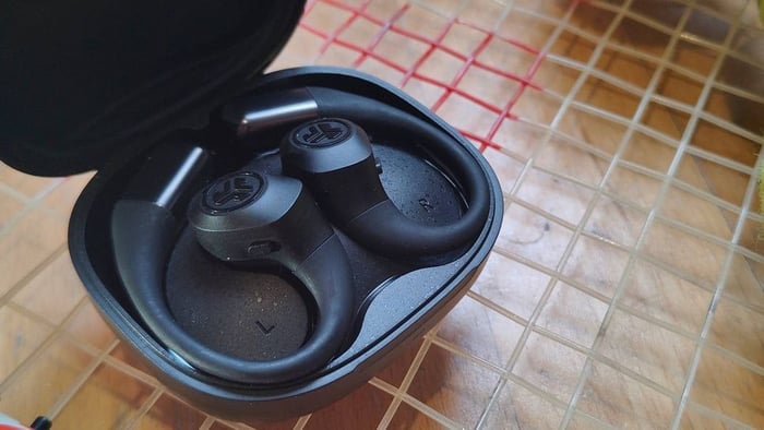 JLab Epic Open Sport Earbuds Design