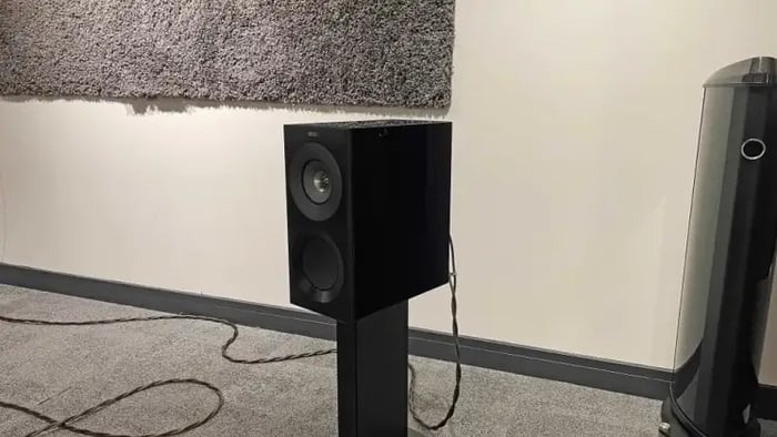 KEF Reference 1 Meta