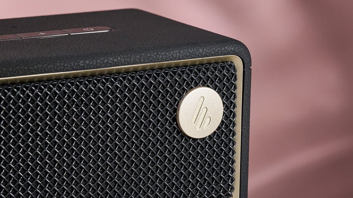 Edifier ES60 Bluetooth Speaker stylish design