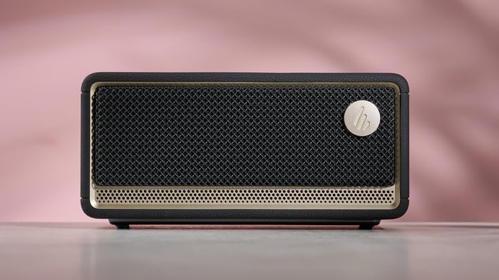 Testing Edifier ES60 Bluetooth Speaker