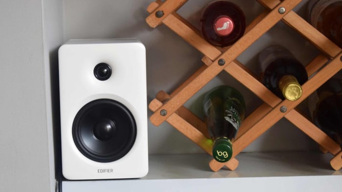 Edifier M90 speakers can replace a soundbar