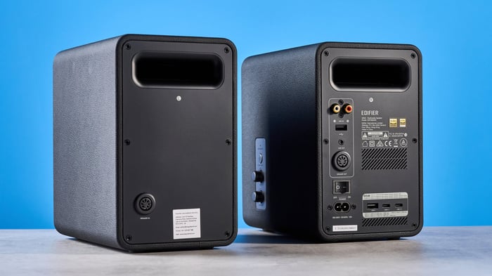 Various ports on the Edifier QR65 active speaker