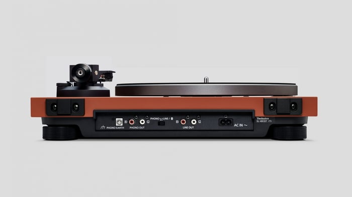 Technics SL-40CBT Turntable Front View