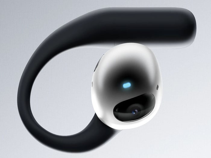 Lightwear Earbuds close-up