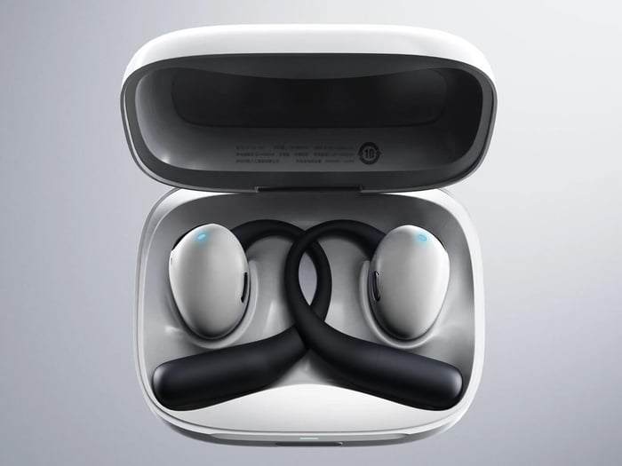 Lightwear Earbuds side view