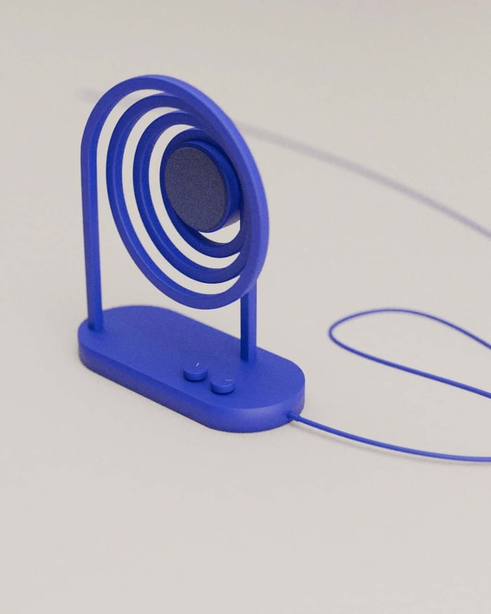 Loopen’s matte blue finish enhances its sculptural appeal