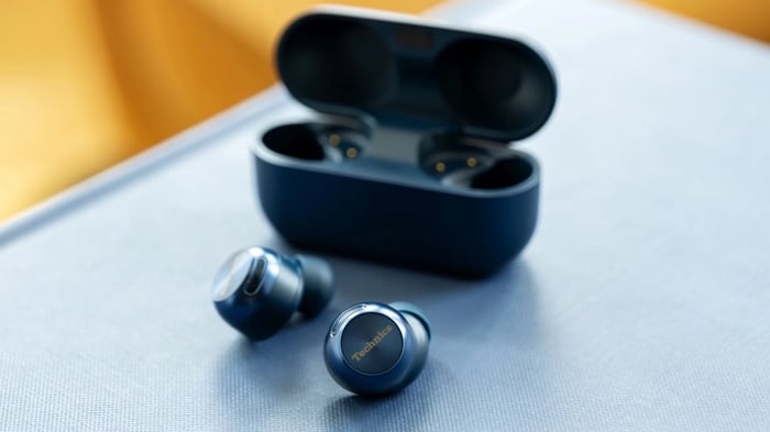 Midnight Blue Technics EAH-AZ100 headphones with gold accents