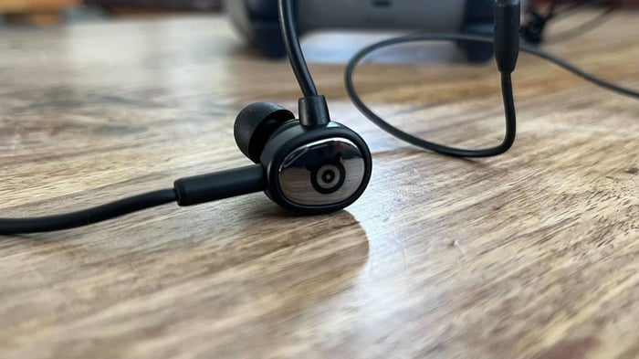 Tusq In-Ear Setup