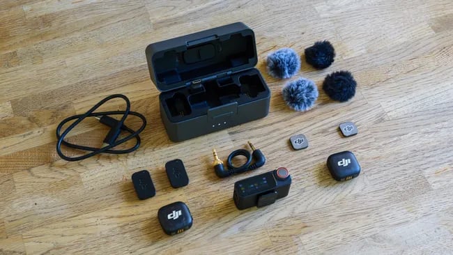 Testing the dual-level noise cancellation and vocal presets of DJI Mic 3.