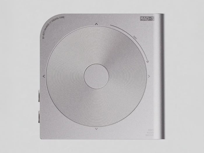 MAD-5 player showing its clipped-on edge display