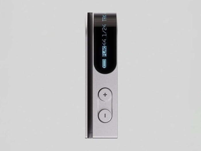 MAD-5 music player displaying its compact port and body design