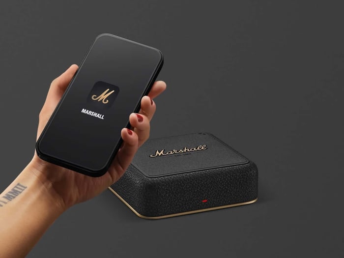 Vintage audio meets wireless technology with the Heddon Hub