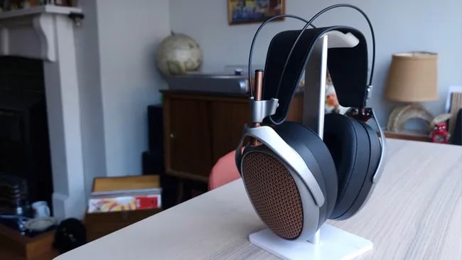 Meze Audio Poet