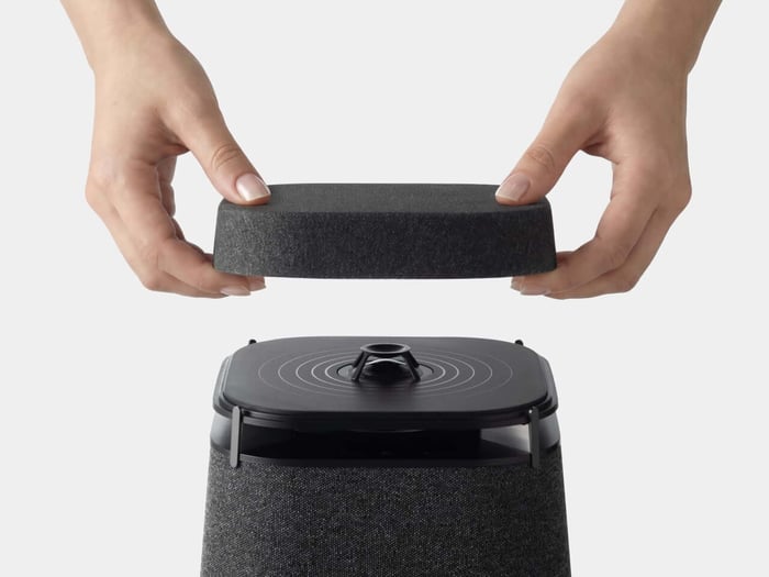 Side view of the Mirage Onda speaker with fabric wrap