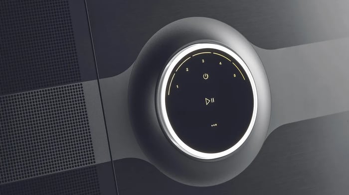 Focal Mu-so Hekla anodized aluminum body