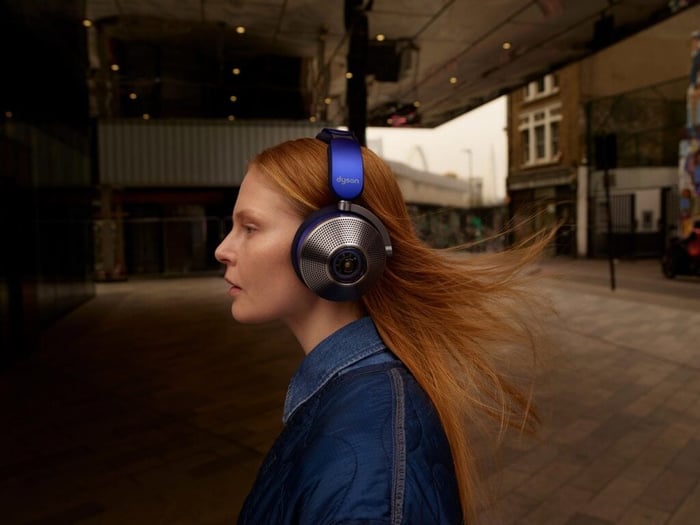Dyson Zone Lifestyle Image