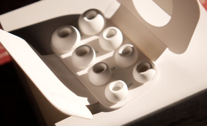 Apple AirPods Pro 3 signature white color