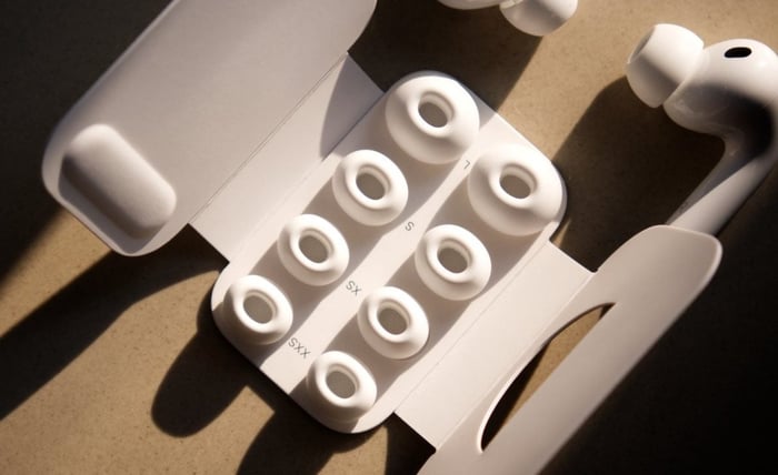 Foam-insert silicone ear tips