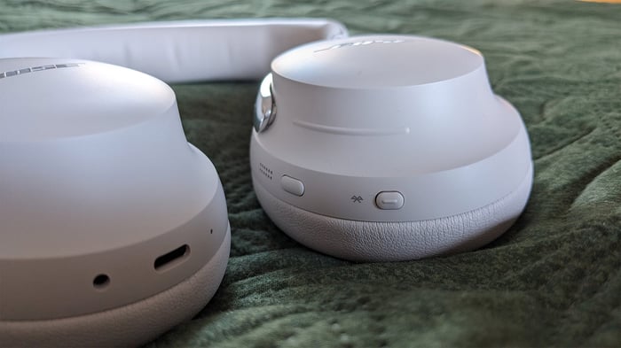 QuietComfort Ultra 2 blends legacy design with meaningful improvements in features and sound