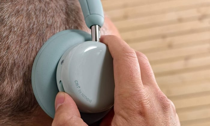 Comfortable padding and ergonomic design ensure hours of wear without fatigue.