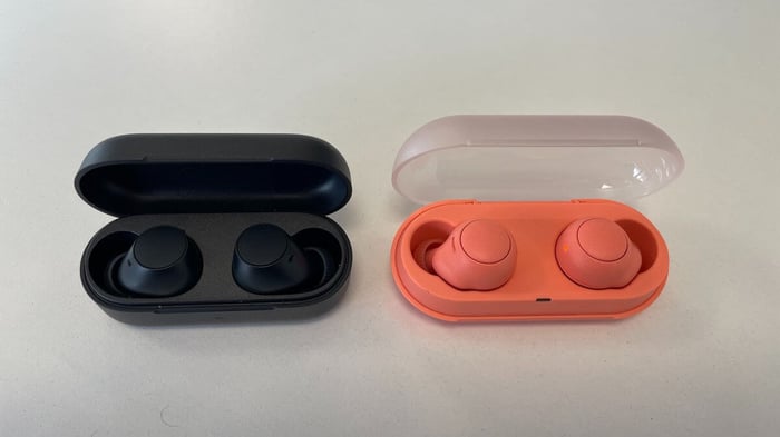 Testing headphones for iPhone in real life conditions.