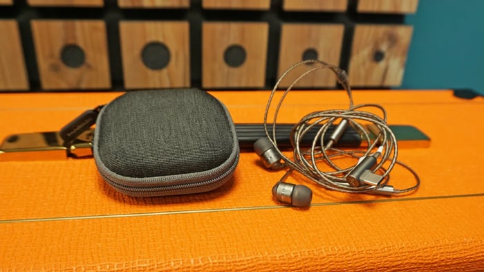 SoundMagic E80D Full