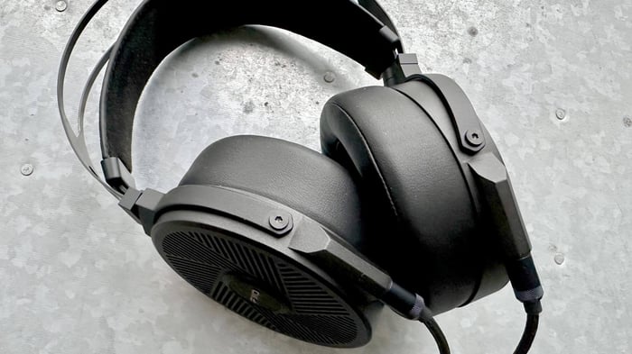 FiiO FT5 headphones: a top-tier choice in their price range