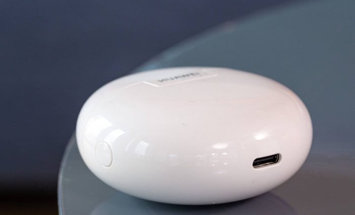 Huawei FreeBuds 7i Charging Case