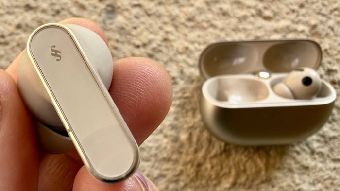 High-quality design and build of FreeBuds Pro 5