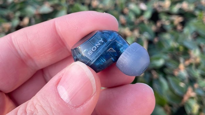 Compact noise-cancelling earbuds at a budget price