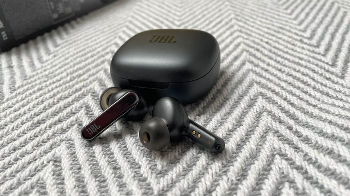 Budget ANC headphones with marathon battery life