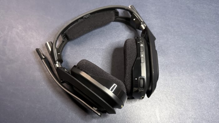 Rich, detailed sound powered by graphene drivers
