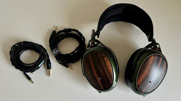 Meze Audio Strada headphones