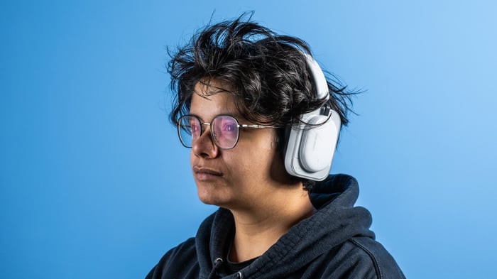 Features and tech of Nothing Headphone (a)