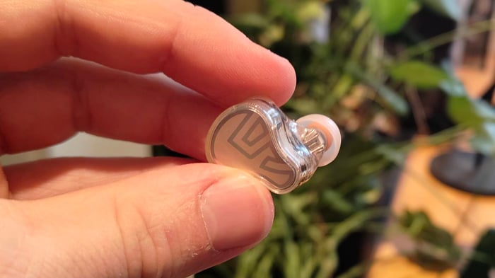 Triple driver setup in Soundpeats H3 delivering rich audio