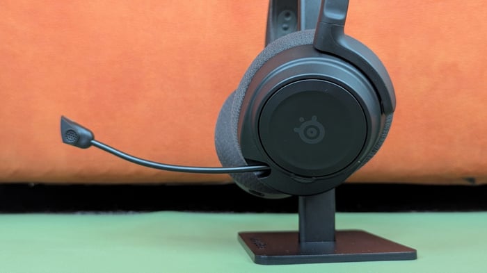 SteelSeries Arctis Nova 7P Gen 2 headset for PS5