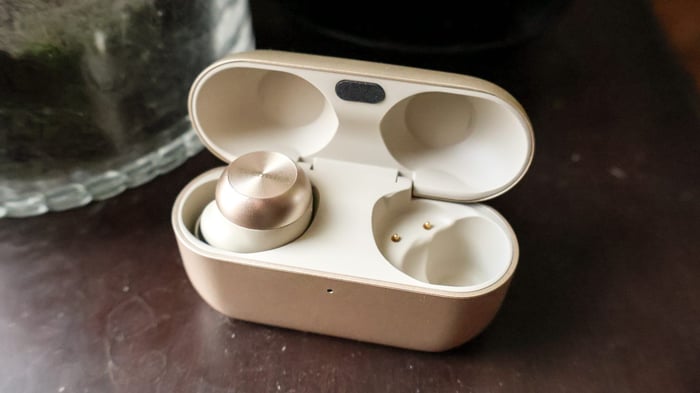 Highly responsive touch panels for seamless music control.