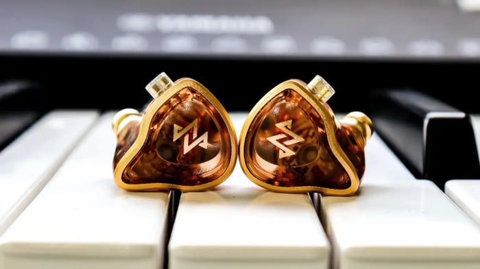 NF Acous NA20 vibrant amber design