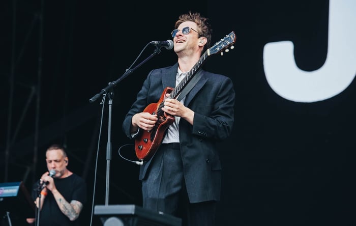 Jamie T performing live at Reading 2026